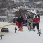 De beginners al in de skilift